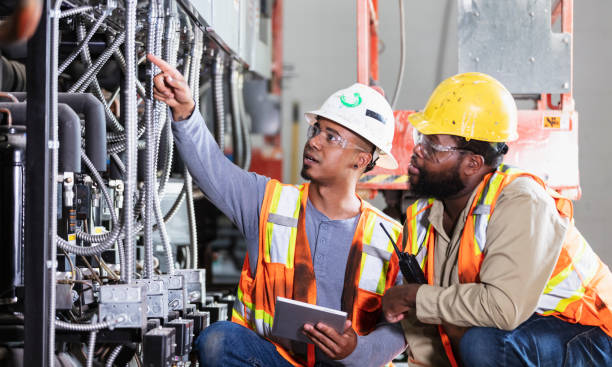 Best Electrical Contractors for Businesses  in Middletown, NY